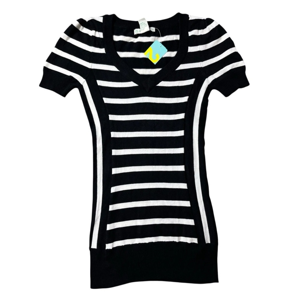 Vintage Forever 21 Y2K Black White Striped Short Sleeve Sweater Top Emo